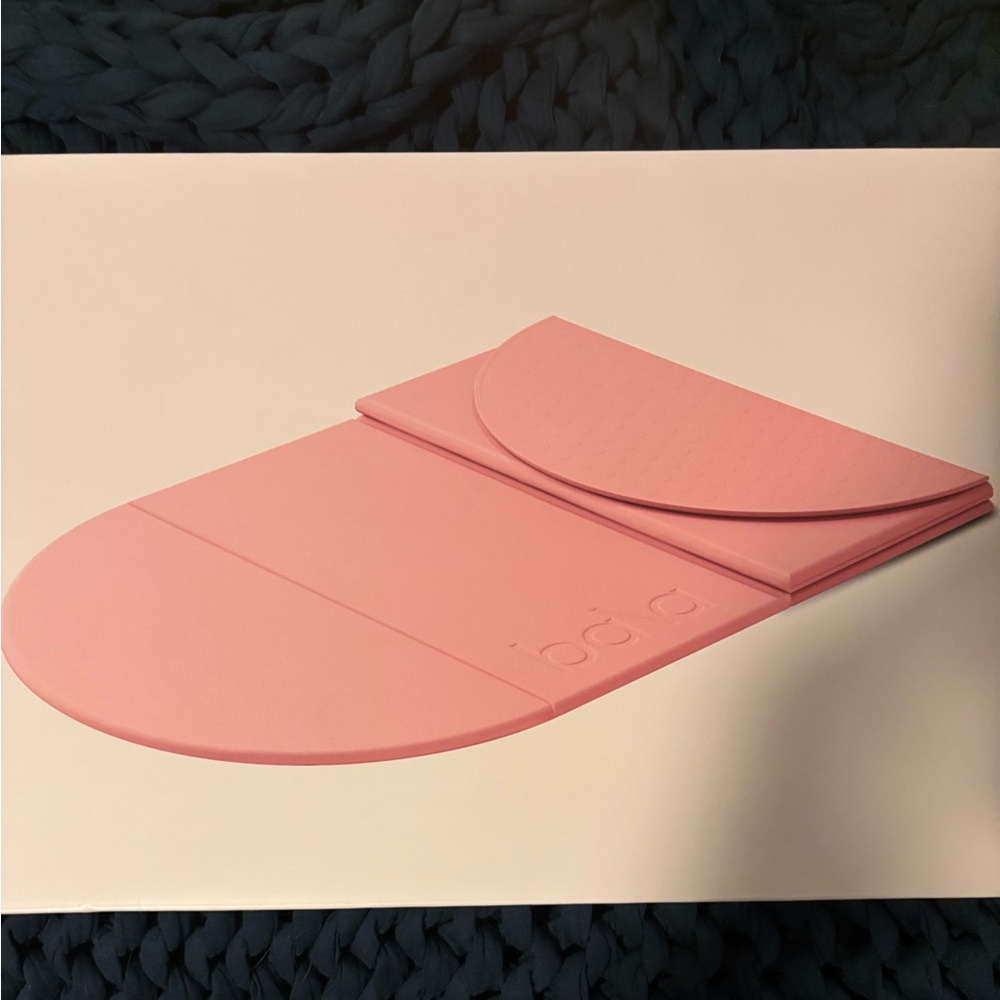 Bala Compact Pink Yoga Mat in Blush - nwt/nib